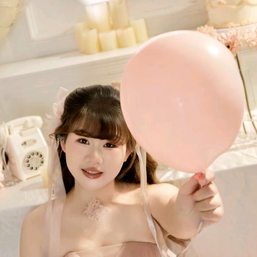 广告小姐姐‖友柏广告