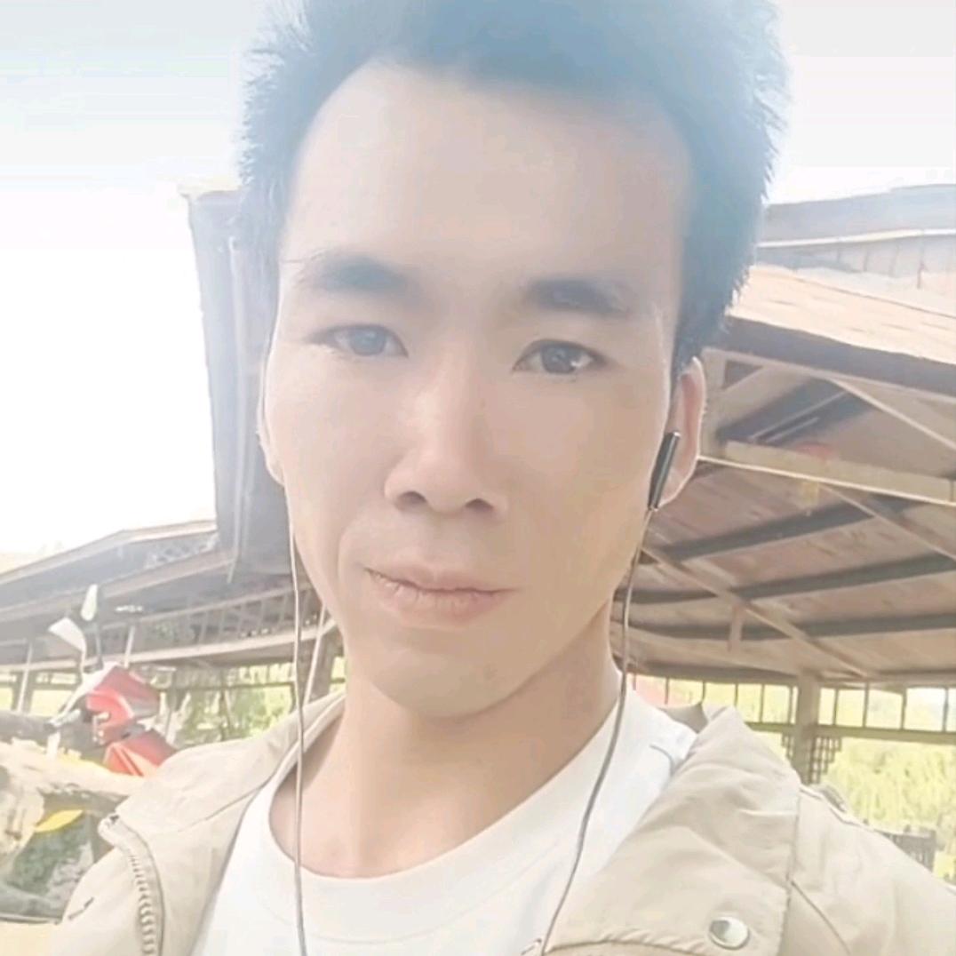 為鉨執著单亲爸爸