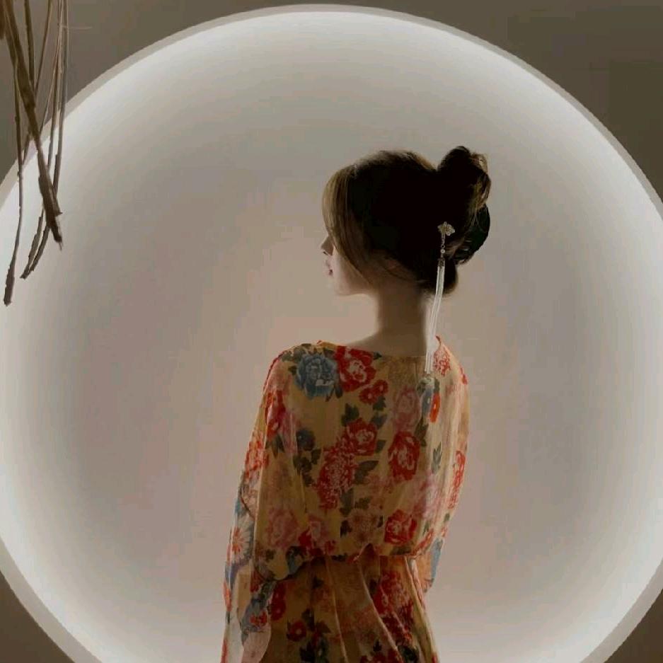 星雨阁瑶浴店长