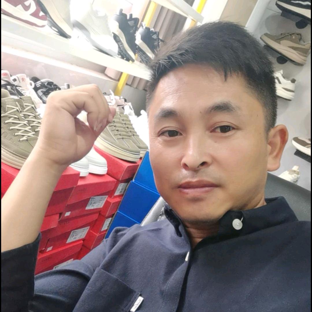 屏山镇爸爸总动员鞋店