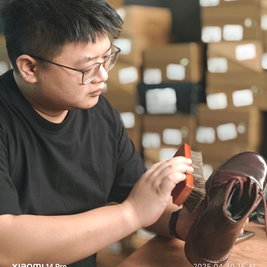 摩丝怪咔男鞋工厂店