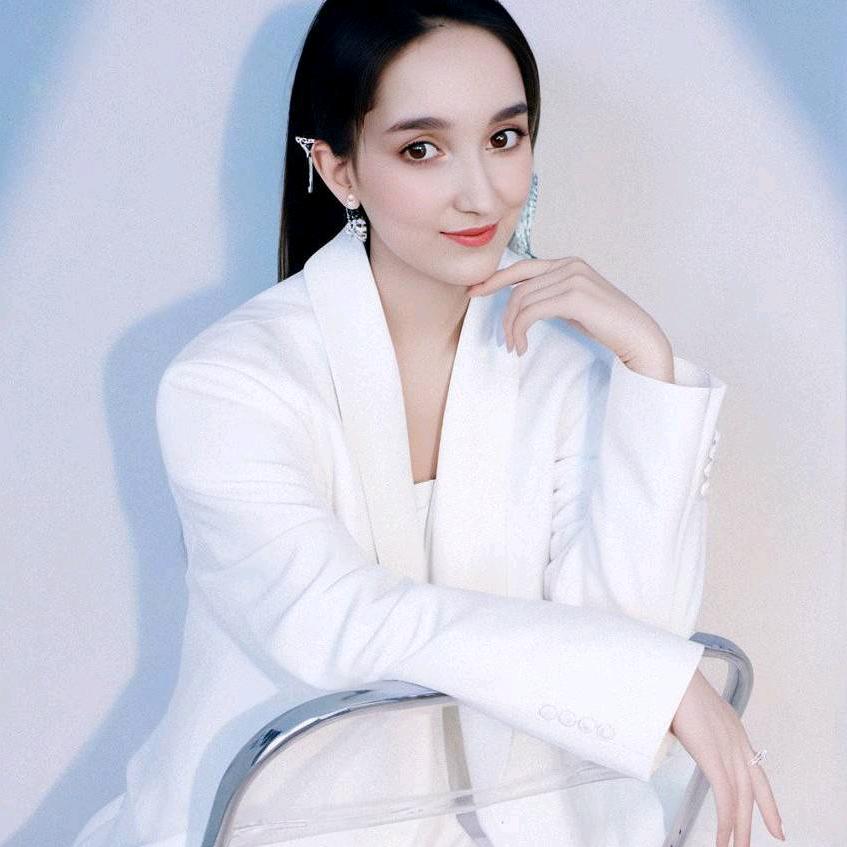 凯丝福·董事 耀星