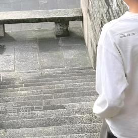 循规蹈矩