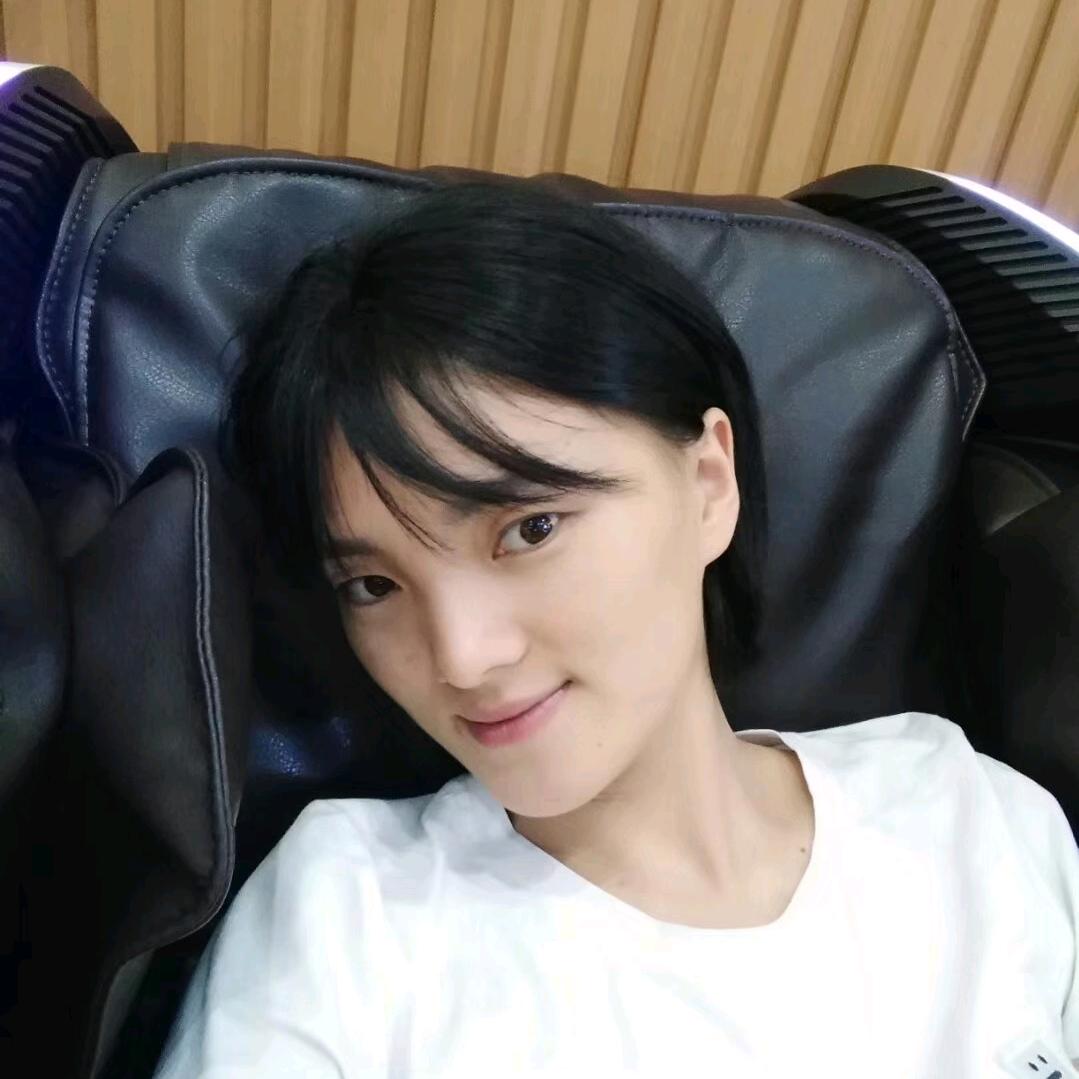 晚   黎 🐰