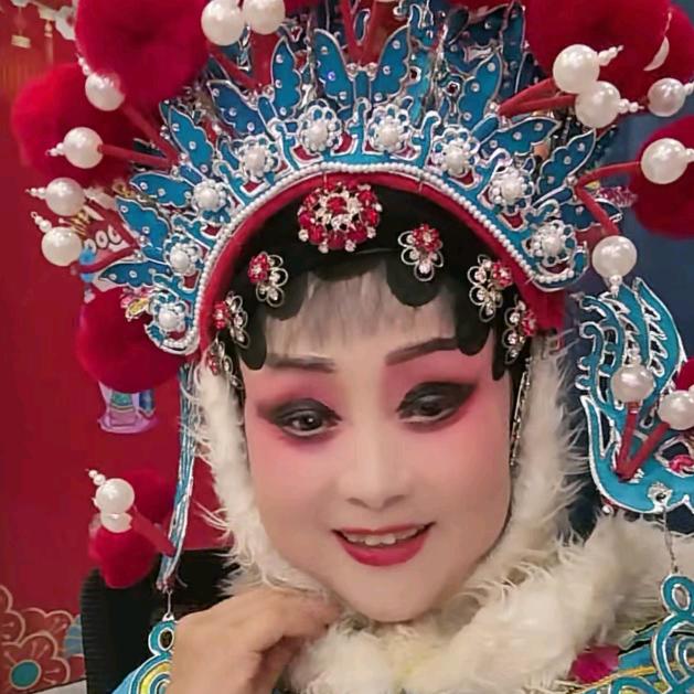 戏曲人李雪梅