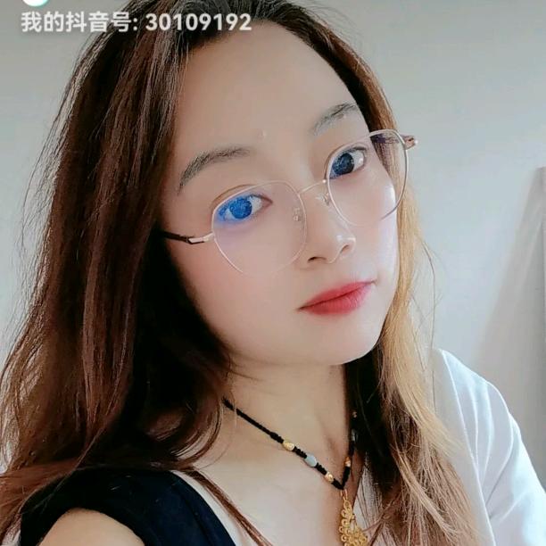 雷女士 不定时开播。
