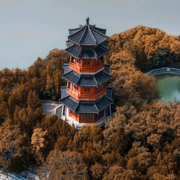 山青与水秀（）