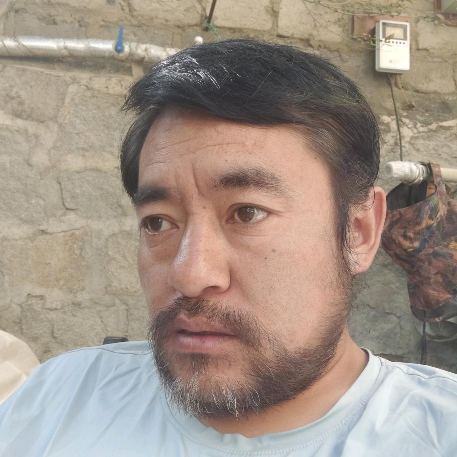 山南胡子哥