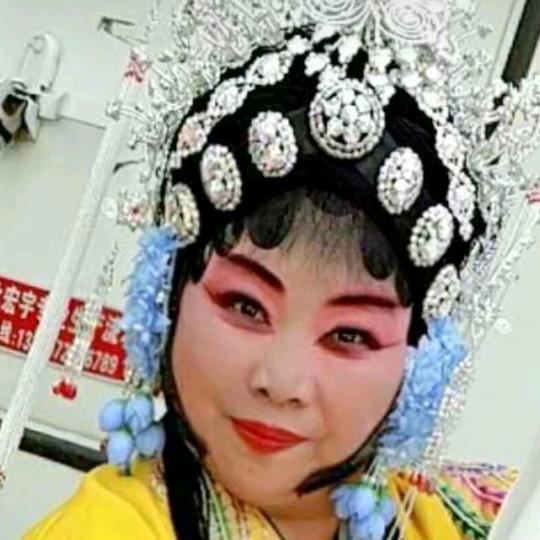 董芙蓉的跟屁虫