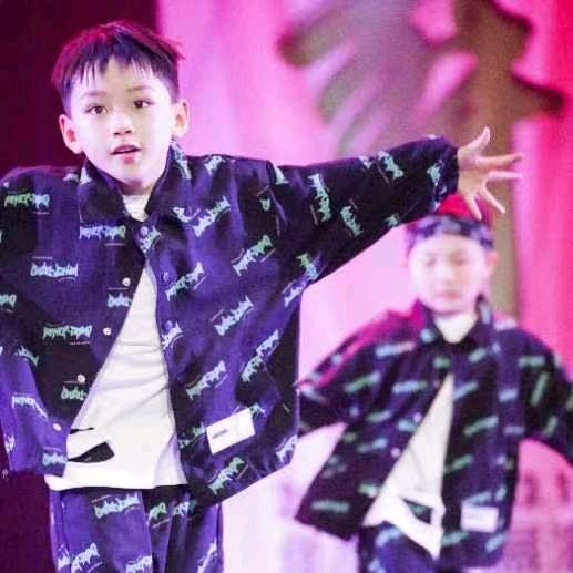 张扬，，，
