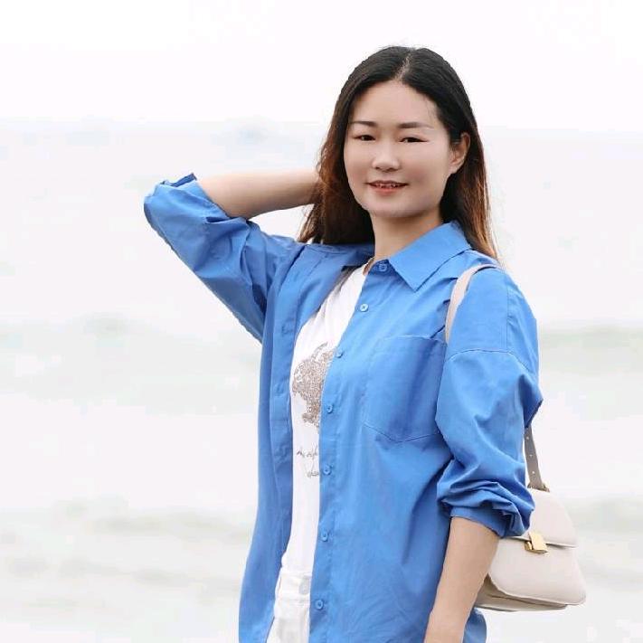 富宁烟酒茶熊姐