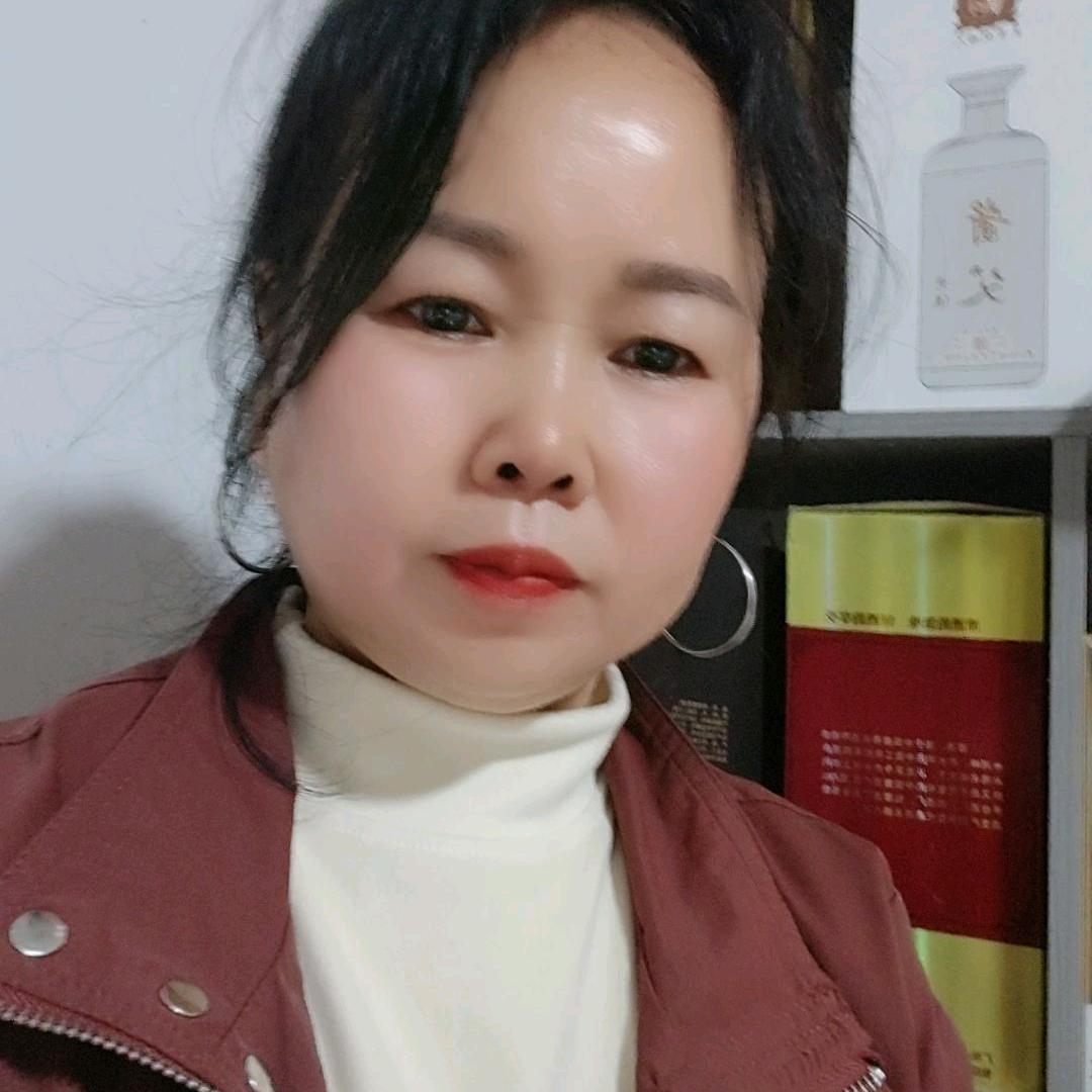 一个人独来独往。