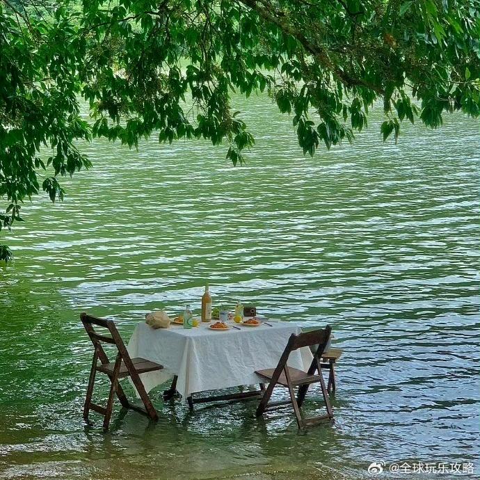 云在青天水在瓶