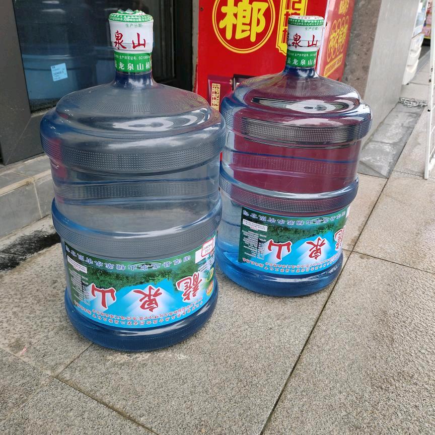 专业送桶装水，高价回收门窗