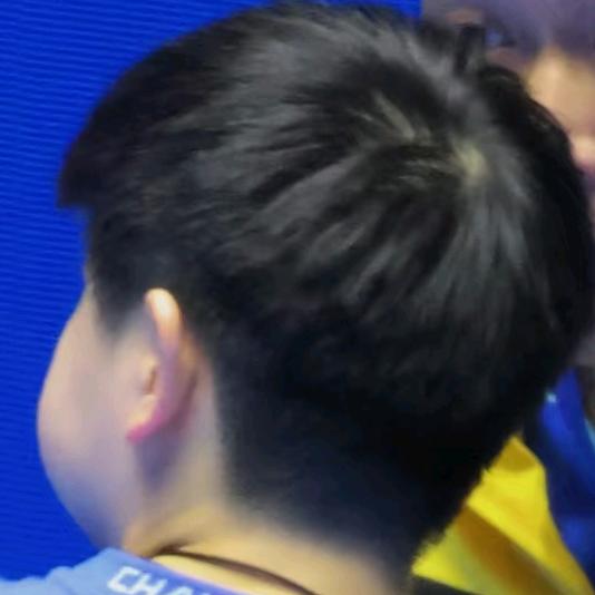 反手拧出小豆包