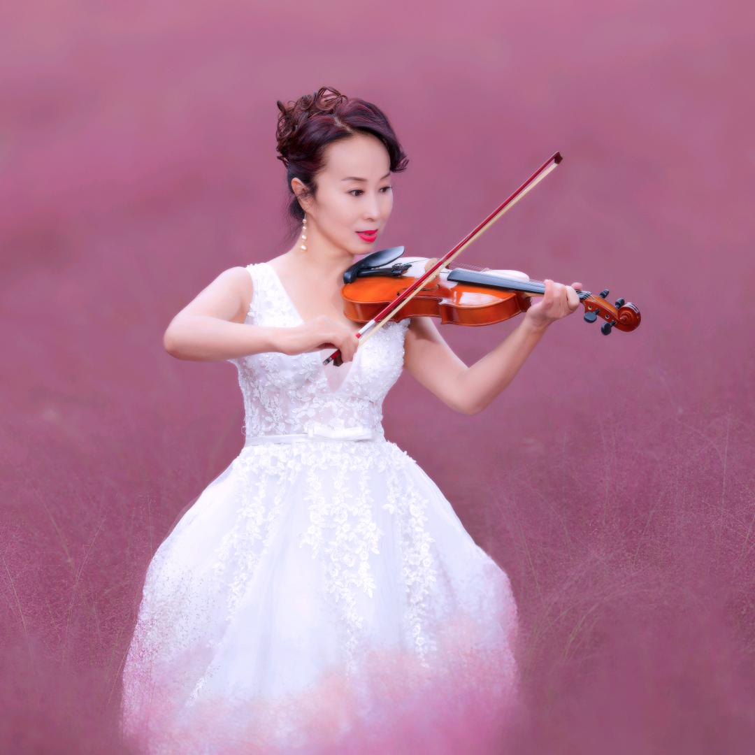 小玲儿(关赞必回)拒私聊