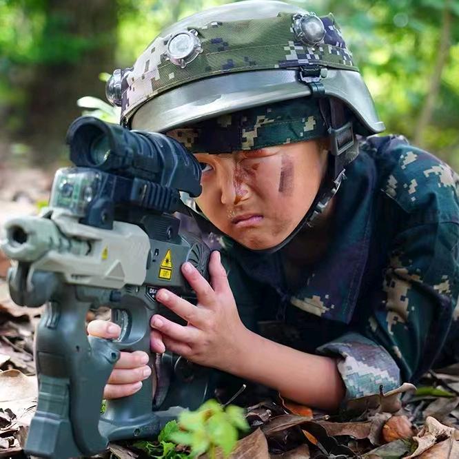 励志少年军事夏令营