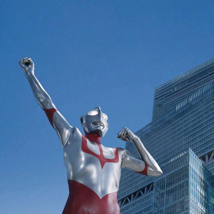 在比奇堡骑老奶奶过马路被派大星表白