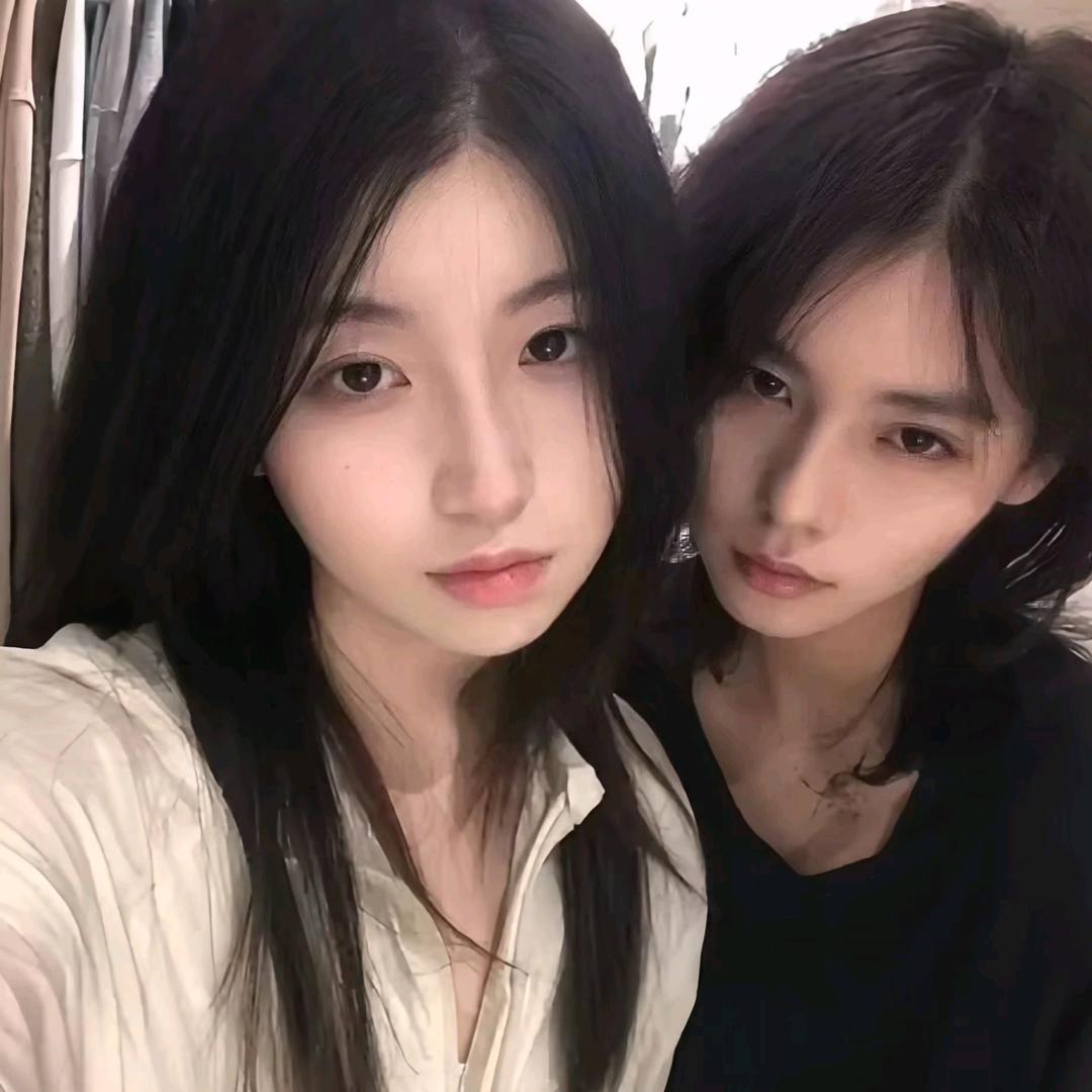 应春笙.