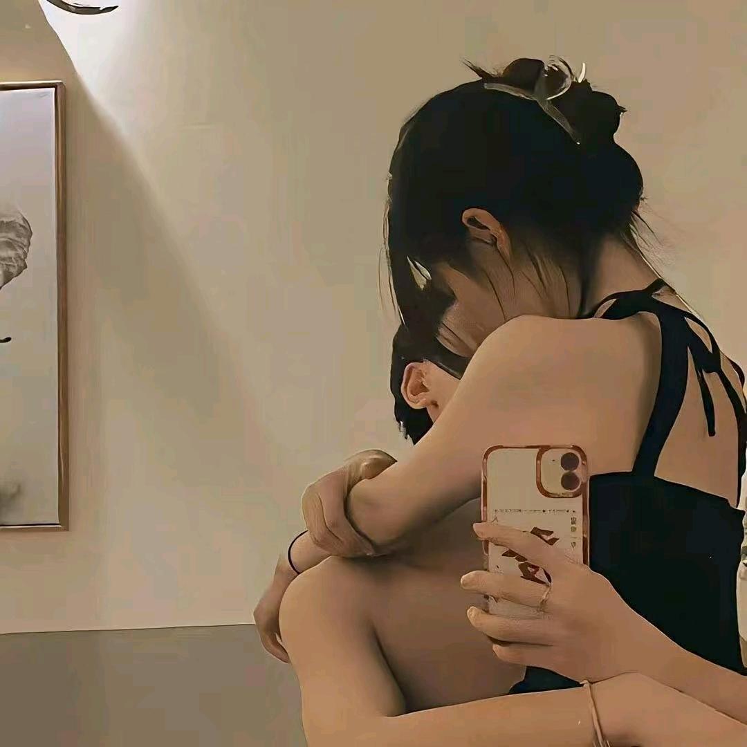 👑