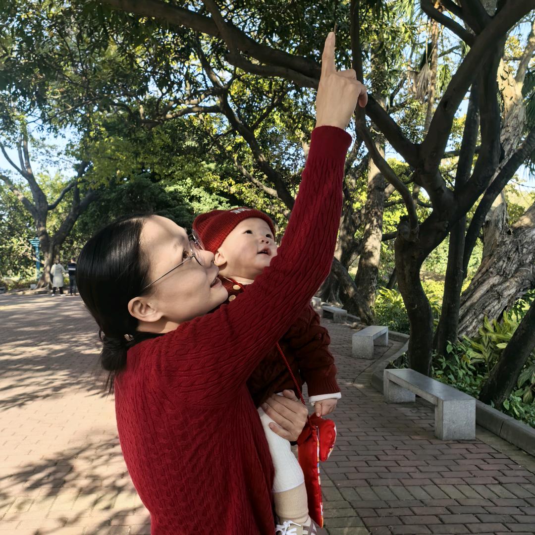 来听希妈讲故事吧