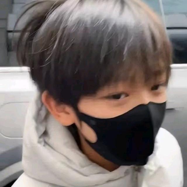 月叩柴扉