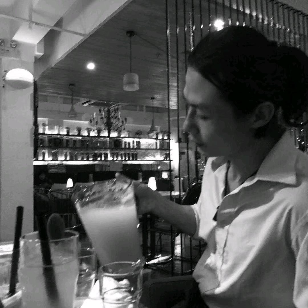 石上三年