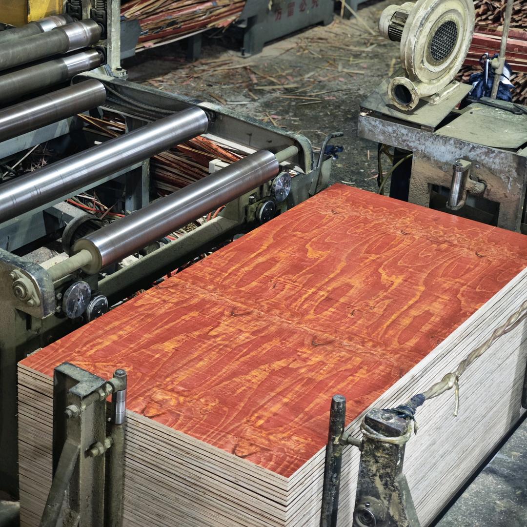 顺中木业建筑模板厂家