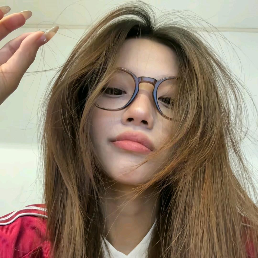 一个甜妹罢了～