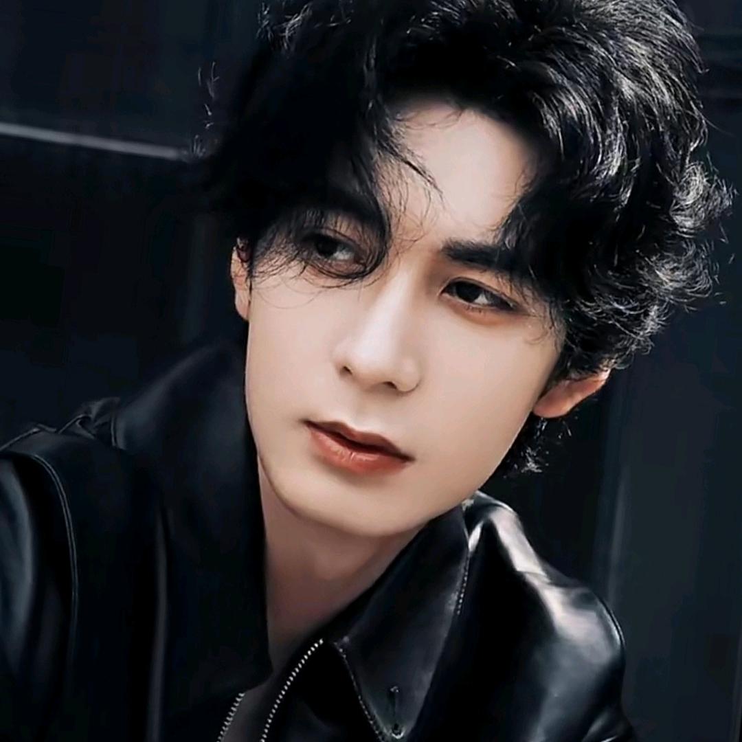 不朽的青春有个放肆的梦。