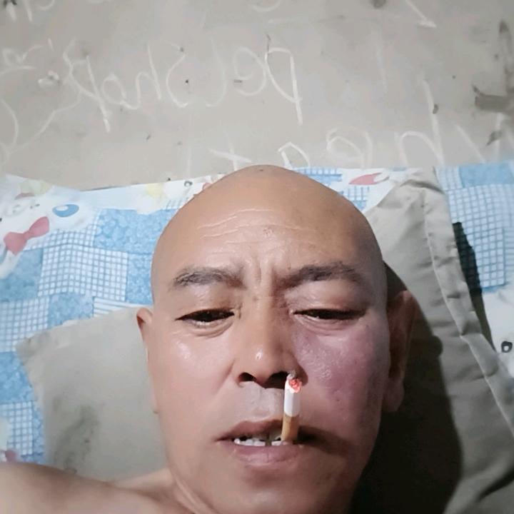 刘。在凤栖月亮作伴。👣👣🤲🤲🌷