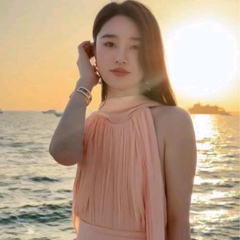 邱莹莹日常穿搭
