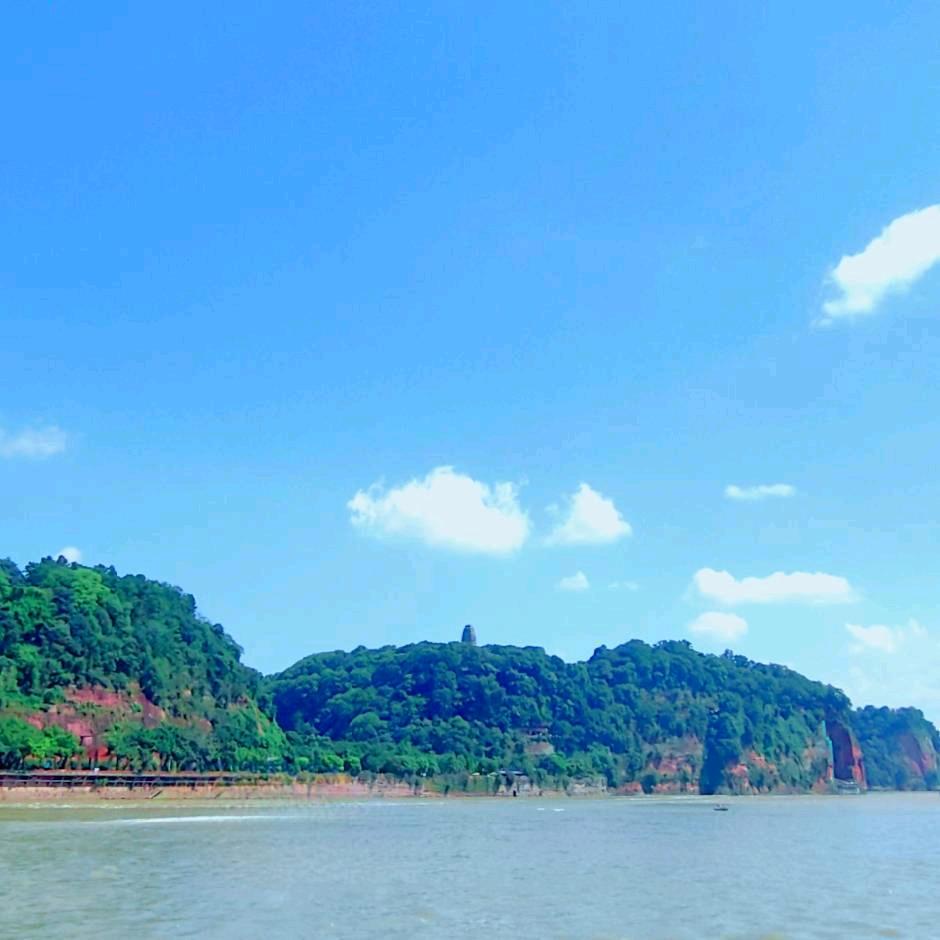 突袭拓展国防教育