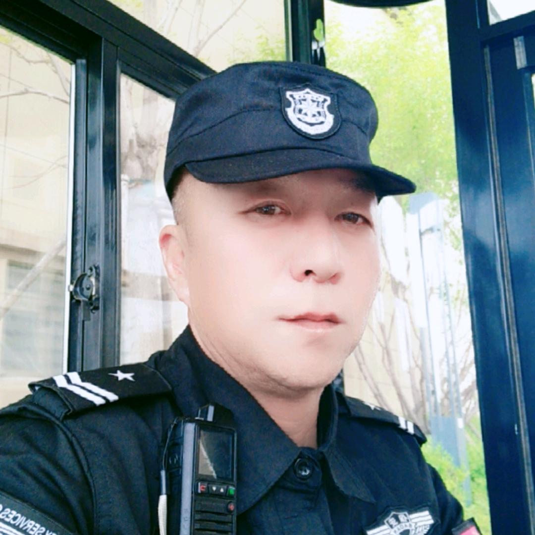 凯哥晚8:18。直播号