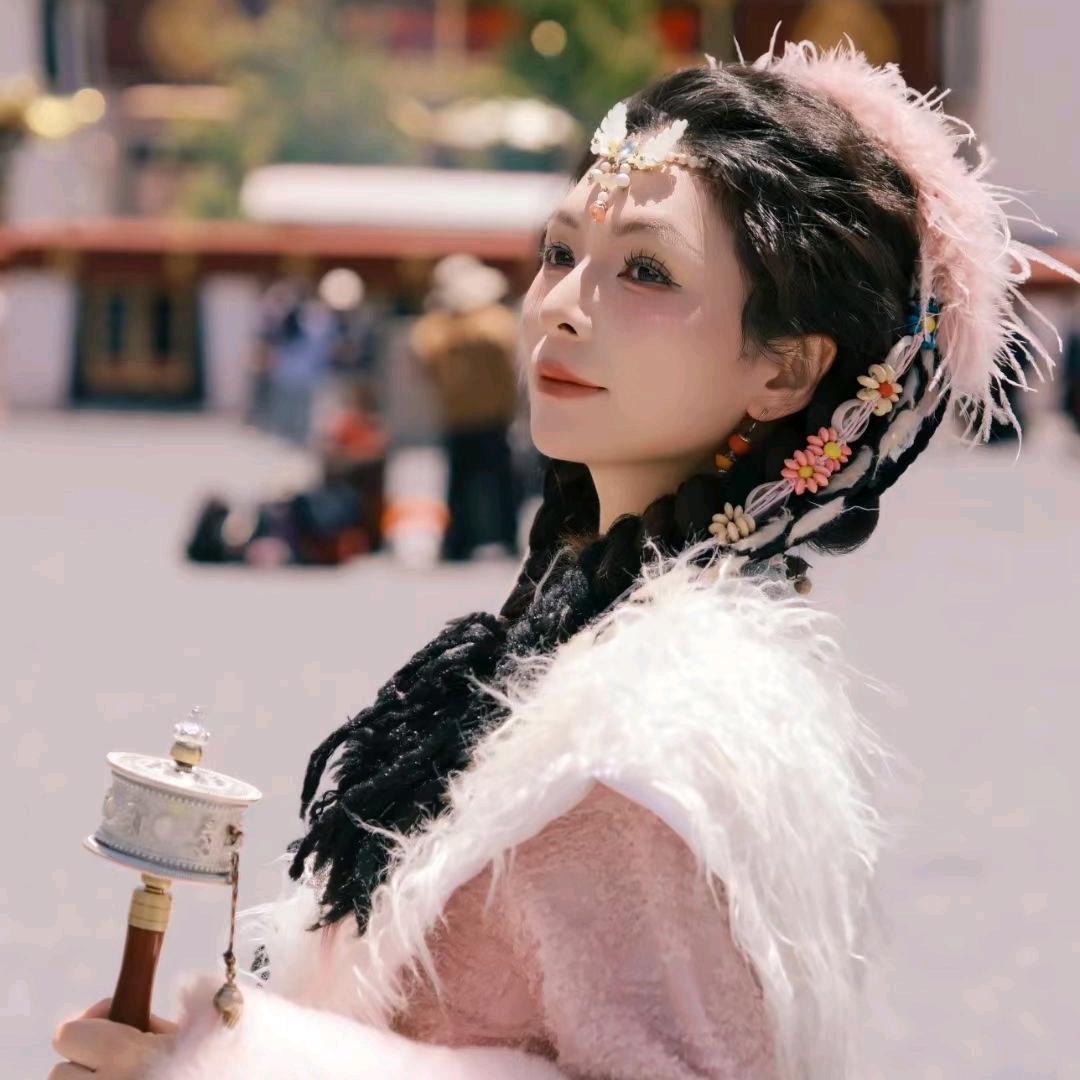 西藏美业俊俊