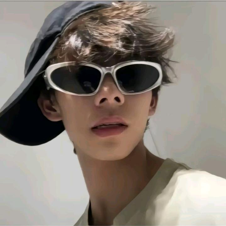 遗憾的错过她头像