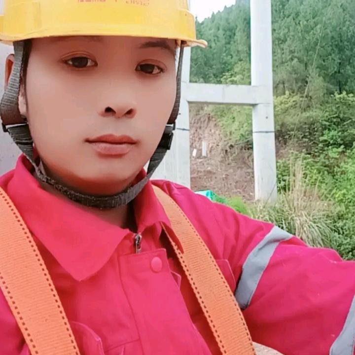 🚬ꦿ꯭⑅⃟💔孤行🚬者