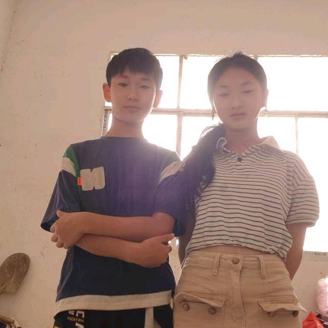 盈盈