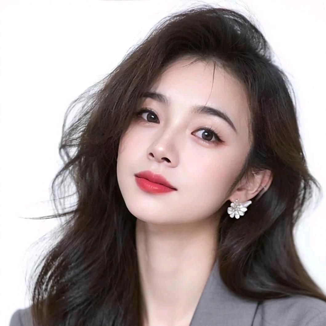 A新娘妆造型美甲_
