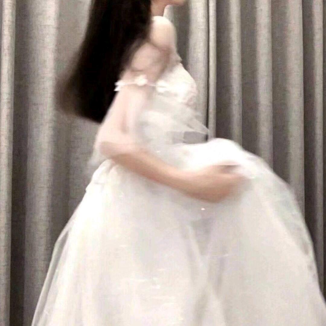 ´◡`.
