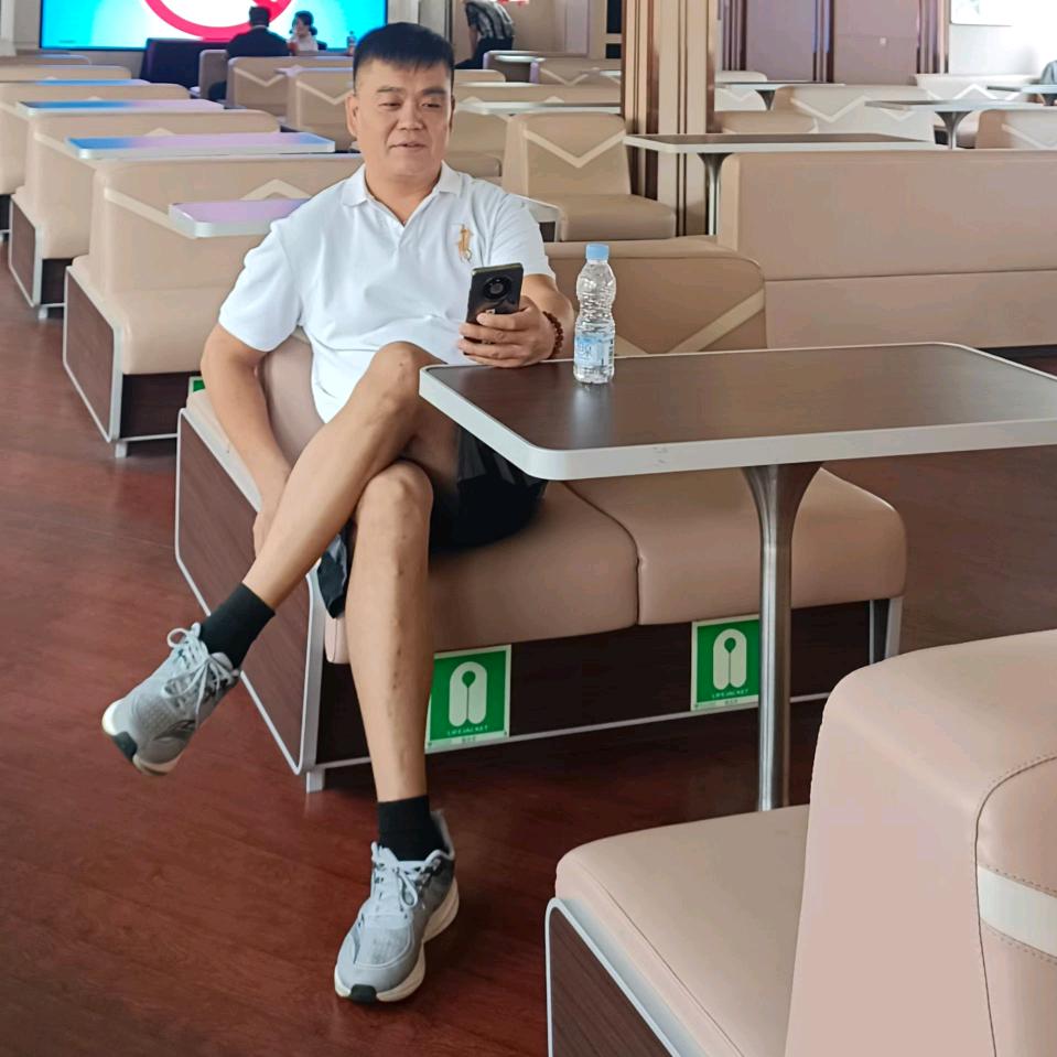 龙行天下《段先生》