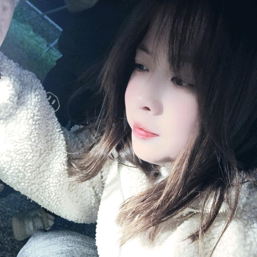 🥀᭄阳光下的꧔ꦿᩚ微笑💕