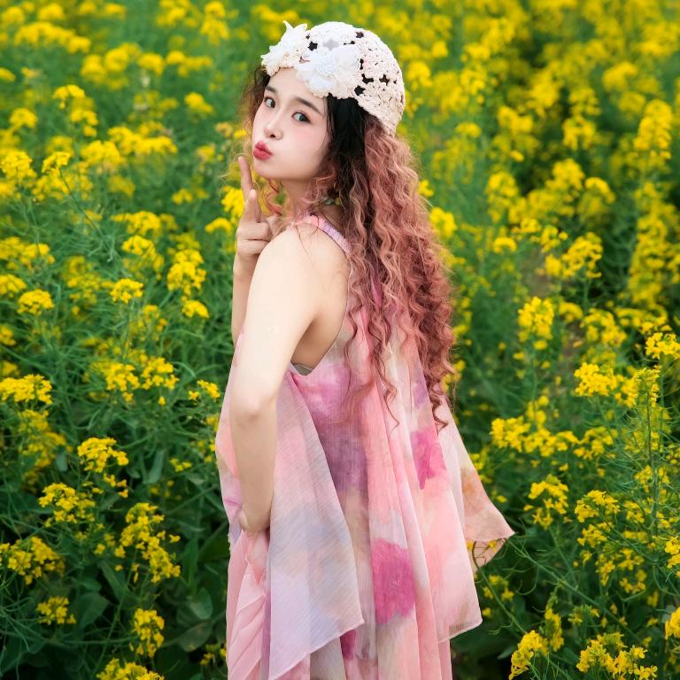 化妆师芳芳