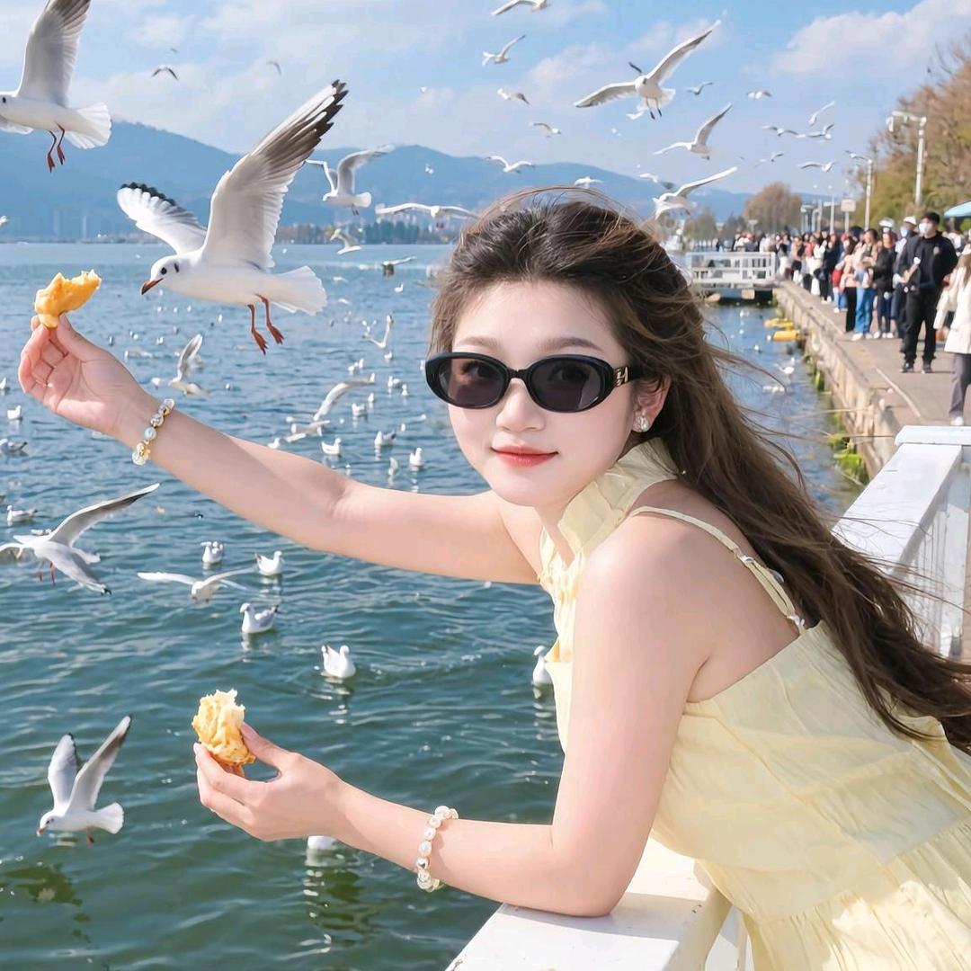 长头发的大脸妹