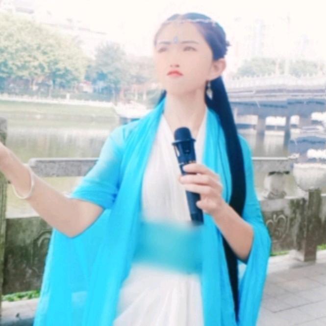 小宜子🎤(宜美小号首播在主页)