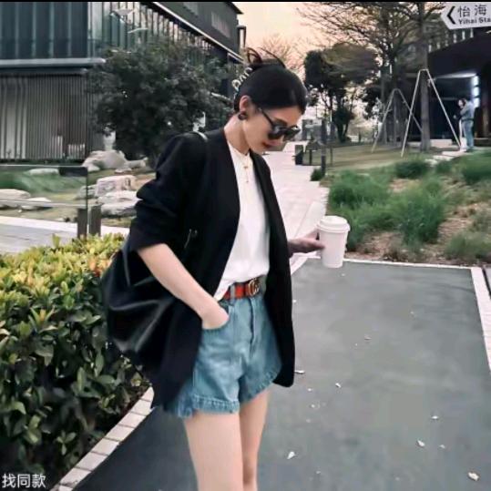西西高级感女装穿搭