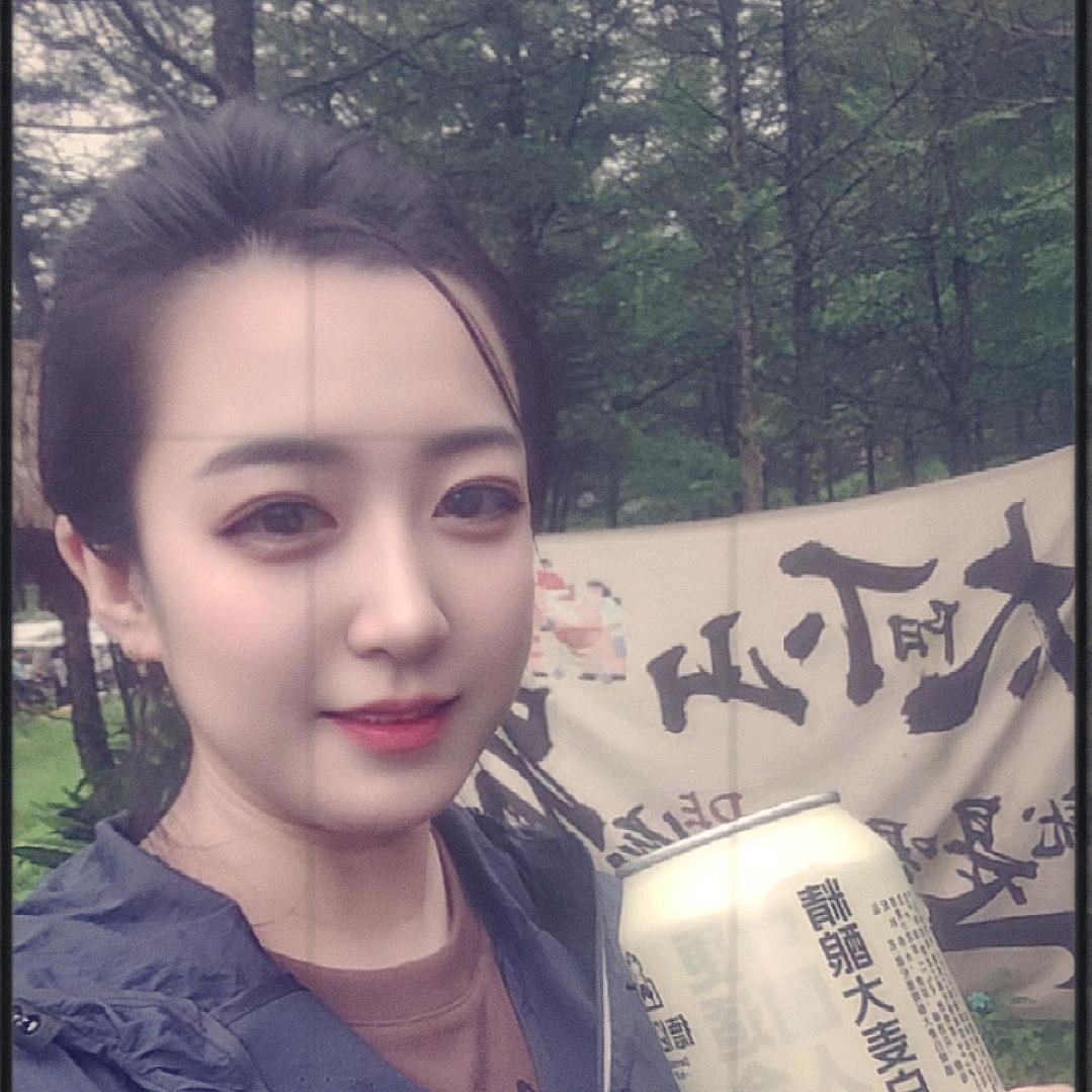 龙奥达二手车霏姐
