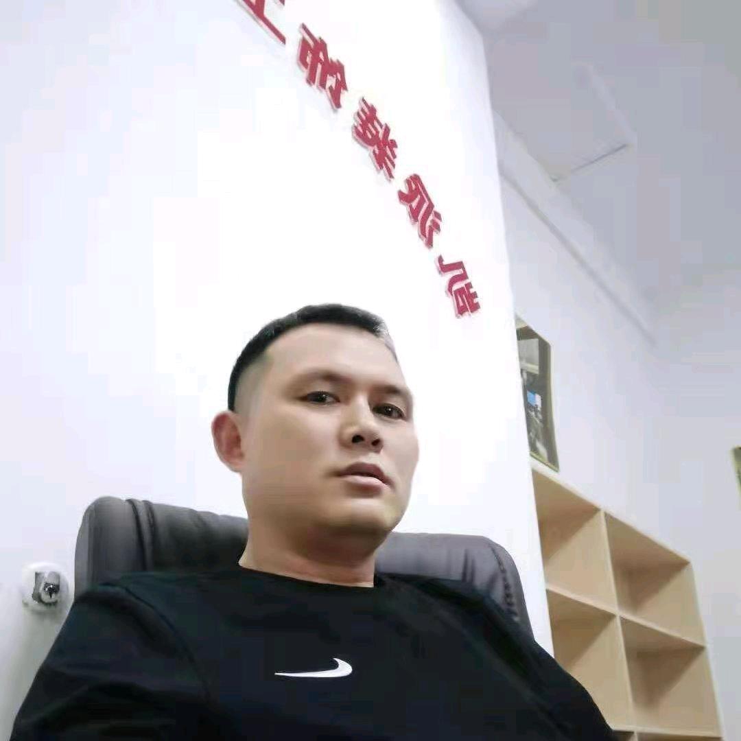 阿亮