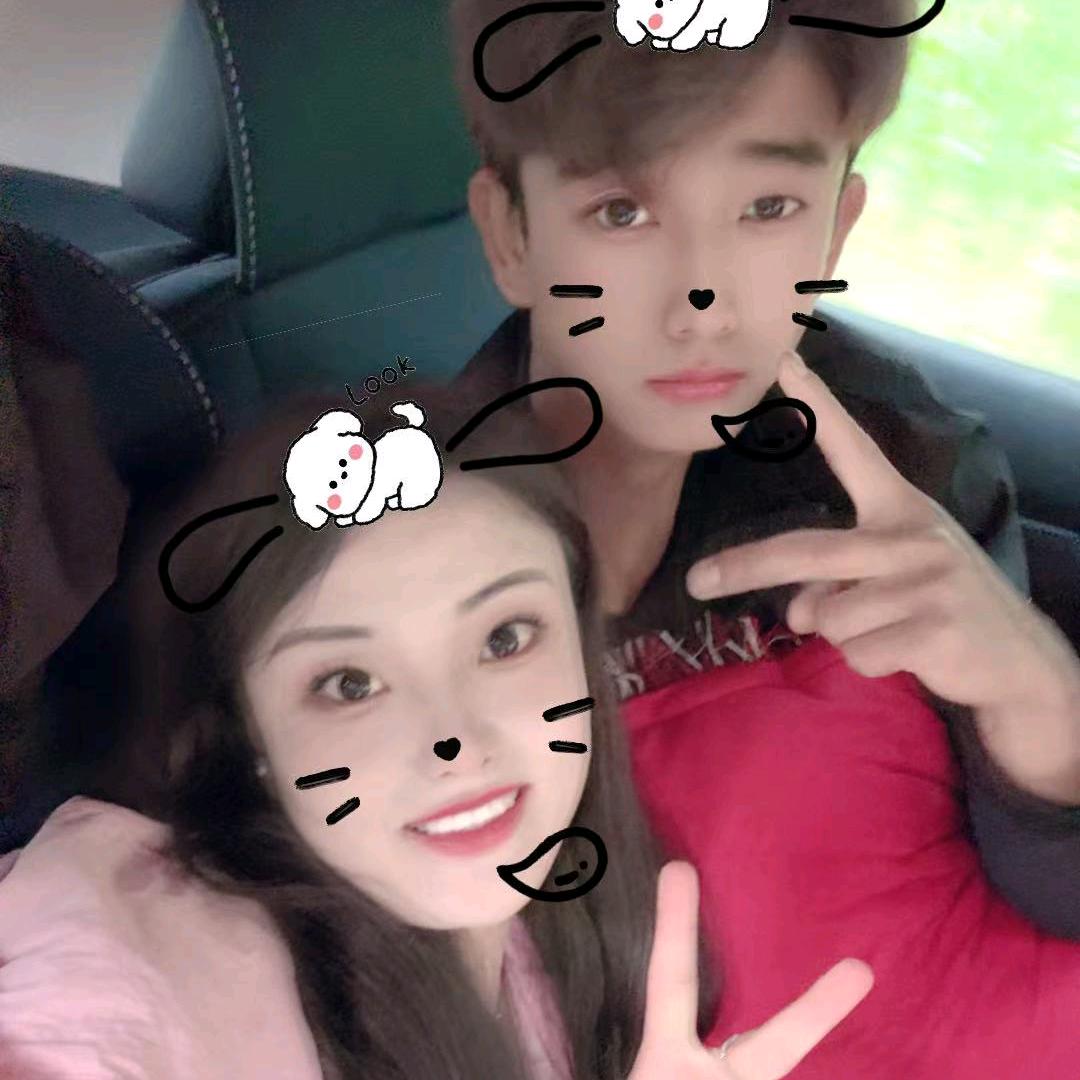 爱微笑的美朵拉