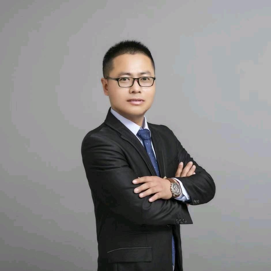 首衡之钻-张源源